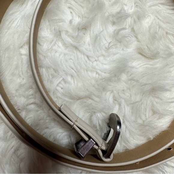 Belt Thin White - Picture 2 of 16